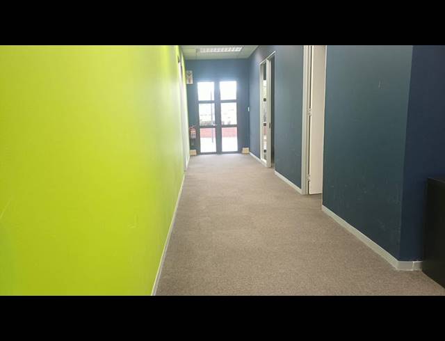 BUSINESS PROPERTY TO RENT IN CLEARWATER ESTATE